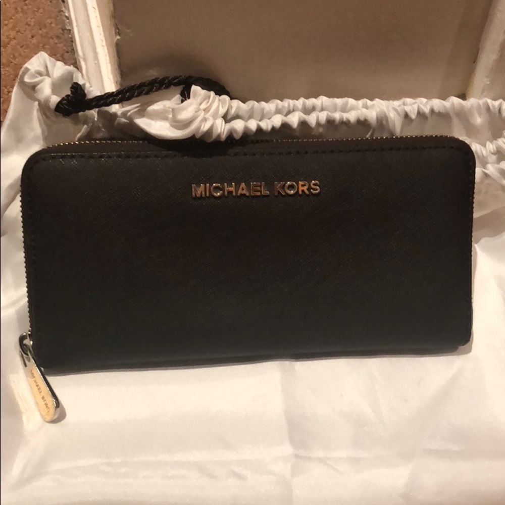 Michael Kors wallet